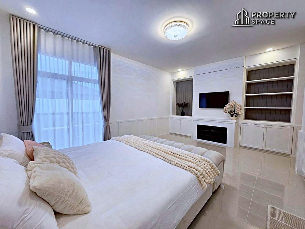 Luxury Newly Renovated 3 Bedroom Pool Villa In Panalee Banna Village For Sale Image 27