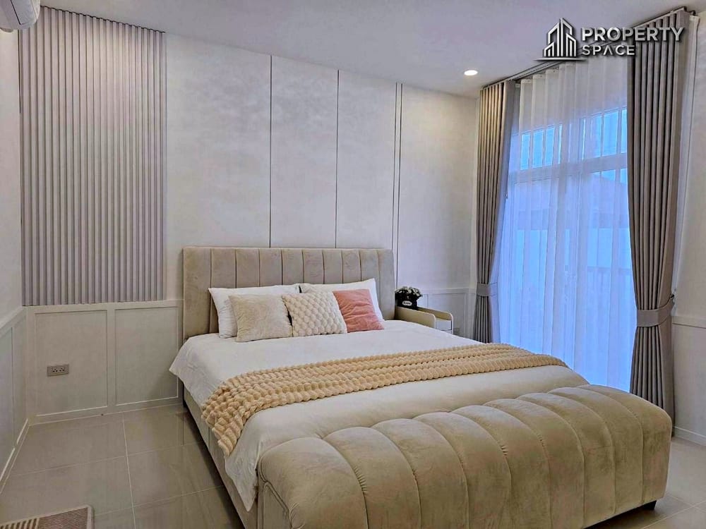 Luxury Newly Renovated 3 Bedroom Pool Villa In Panalee Banna Village For Sale Image 26