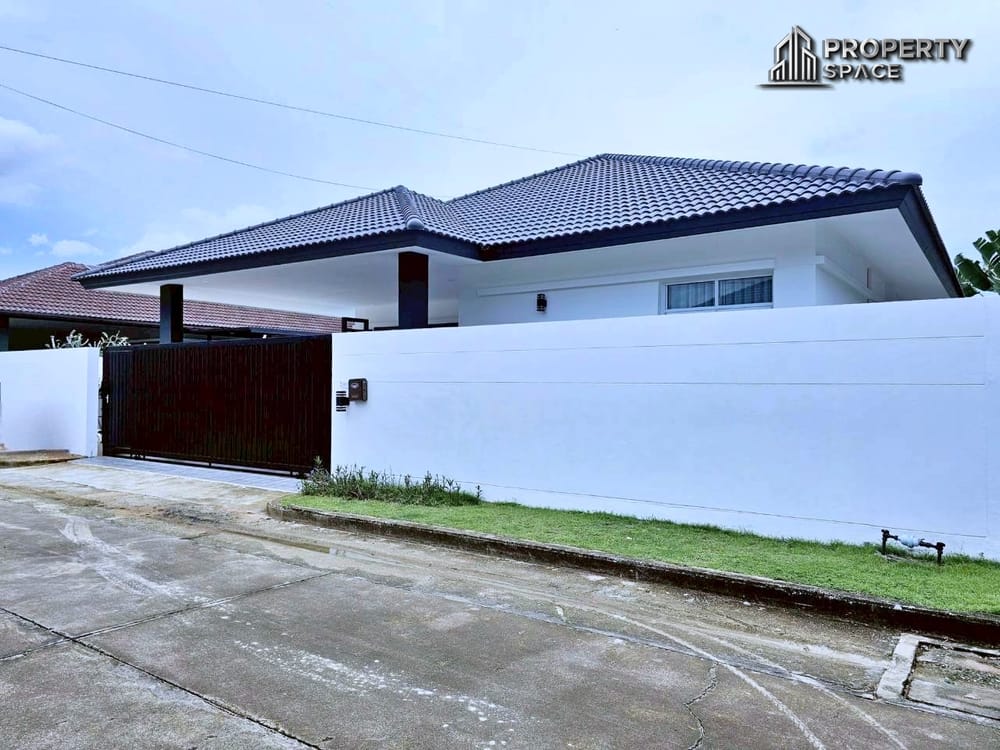 Luxury Newly Renovated 3 Bedroom Pool Villa In Panalee Banna Village For Sale Image 1