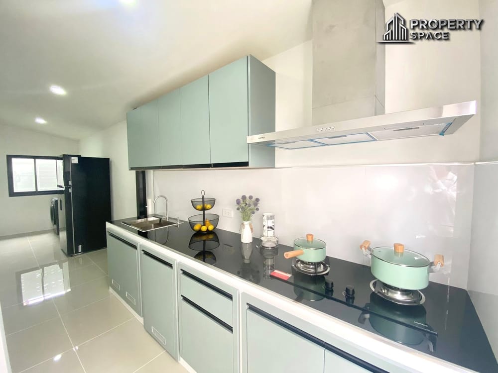 4 Bedroom Detached House In Soi Nern Plab Wan Pattaya For Sale Image 8