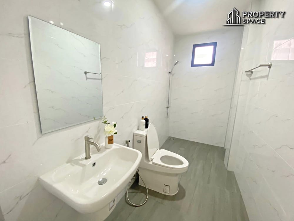 4 Bedroom Detached House In Soi Nern Plab Wan Pattaya For Sale Image 19