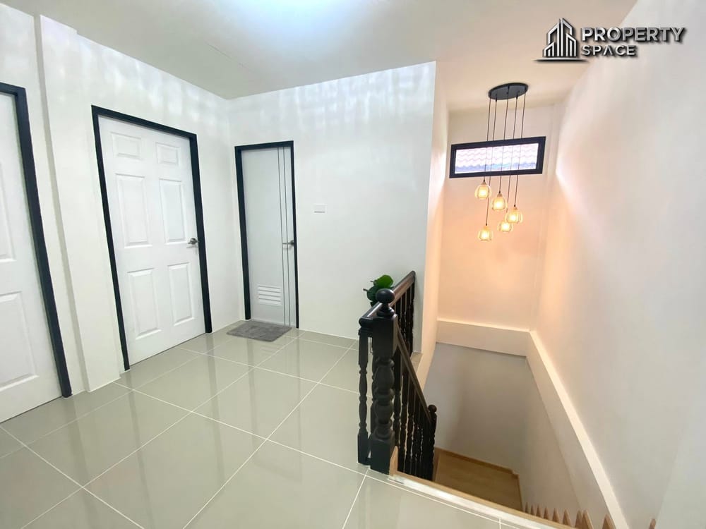 4 Bedroom Detached House In Soi Nern Plab Wan Pattaya For Sale Image 12
