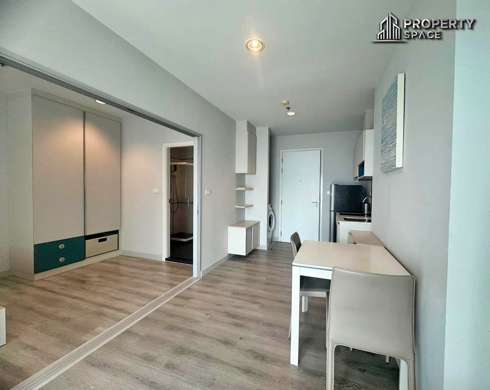 Sea View 1-Bedroom Condo In Centric Sea Central Pattaya For Sale Image 6