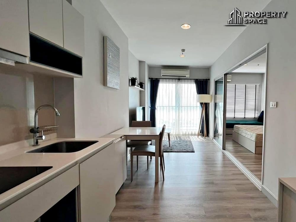 Sea View 1-Bedroom Condo In Centric Sea Central Pattaya For Sale Image 4