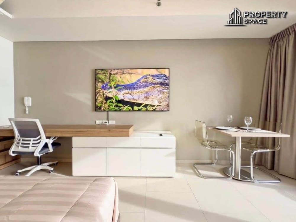 Beachfront Studio for Rent at The Zire Wongamat Condo Image 5