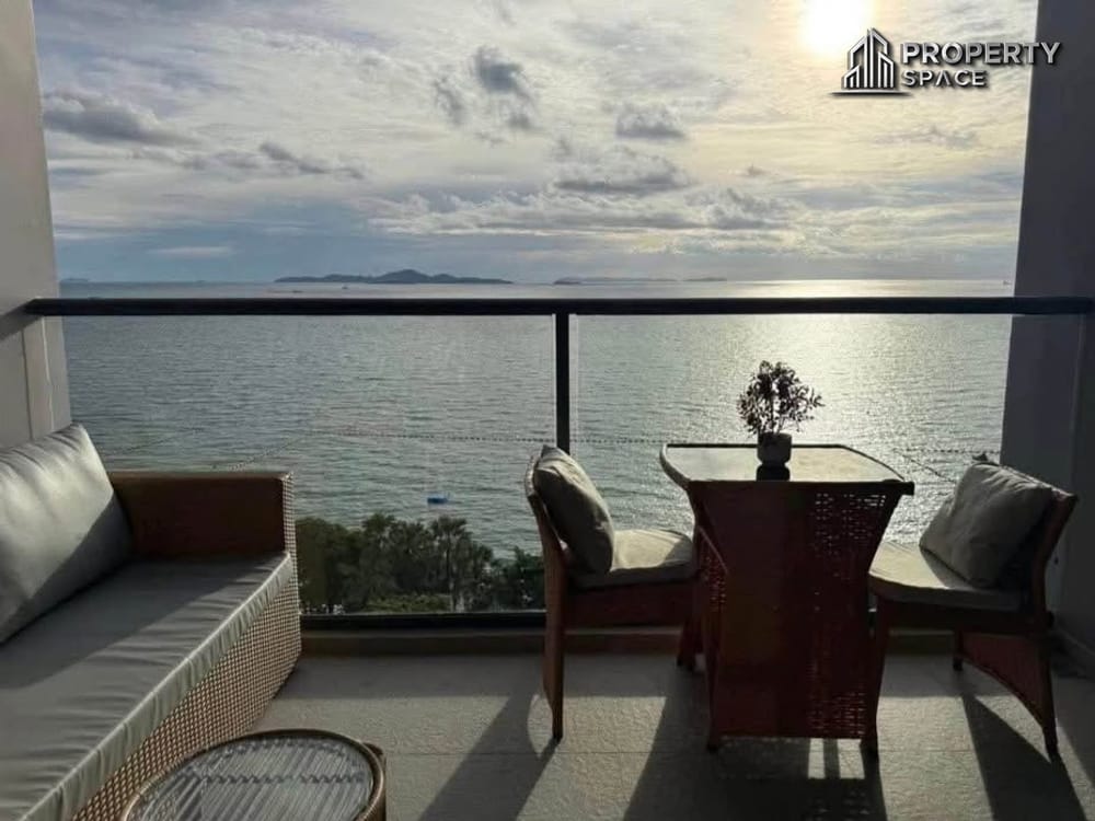 Beachfront Studio for Rent at The Zire Wongamat Condo Image 1
