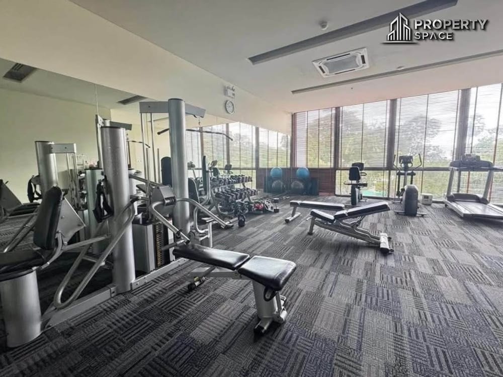 Beachfront Studio for Rent at The Zire Wongamat Condo Image 10