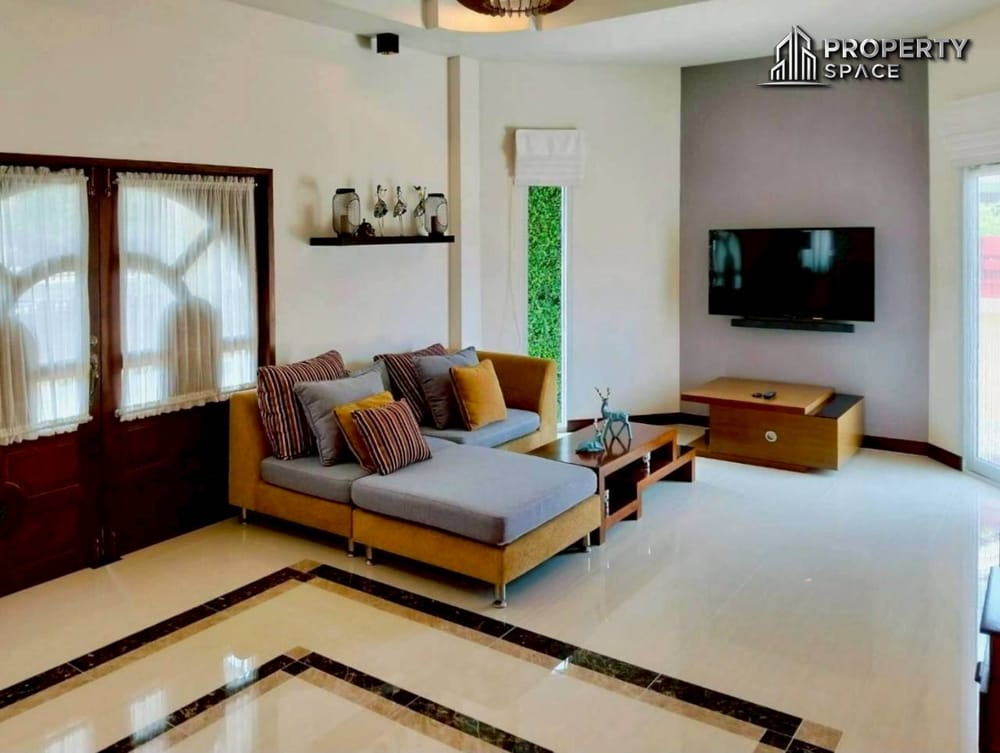 3 Bedroom House In Rose Land & House Near International School Pattaya For Rent Image 7