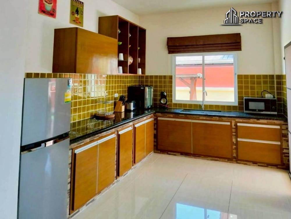 3 Bedroom House In Rose Land & House Near International School Pattaya For Rent Image 9