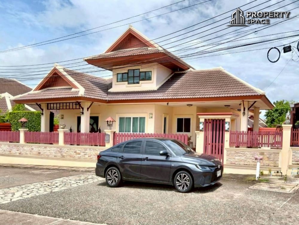 3 Bedroom House In Rose Land & House Near International School Pattaya For Rent Image 3