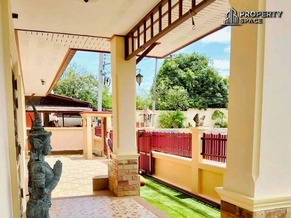 3 Bedroom House In Rose Land & House Near International School Pattaya For Rent Image 5