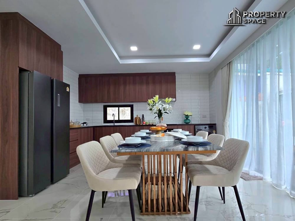 5 Bedroom 2 Storey Pool Villa in Huai Yai Pattaya For Sale Image 12