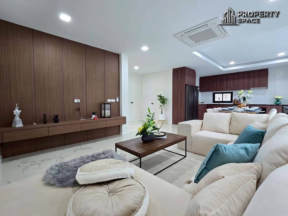 5 Bedroom 2 Storey Pool Villa in Huai Yai Pattaya For Sale Image 9