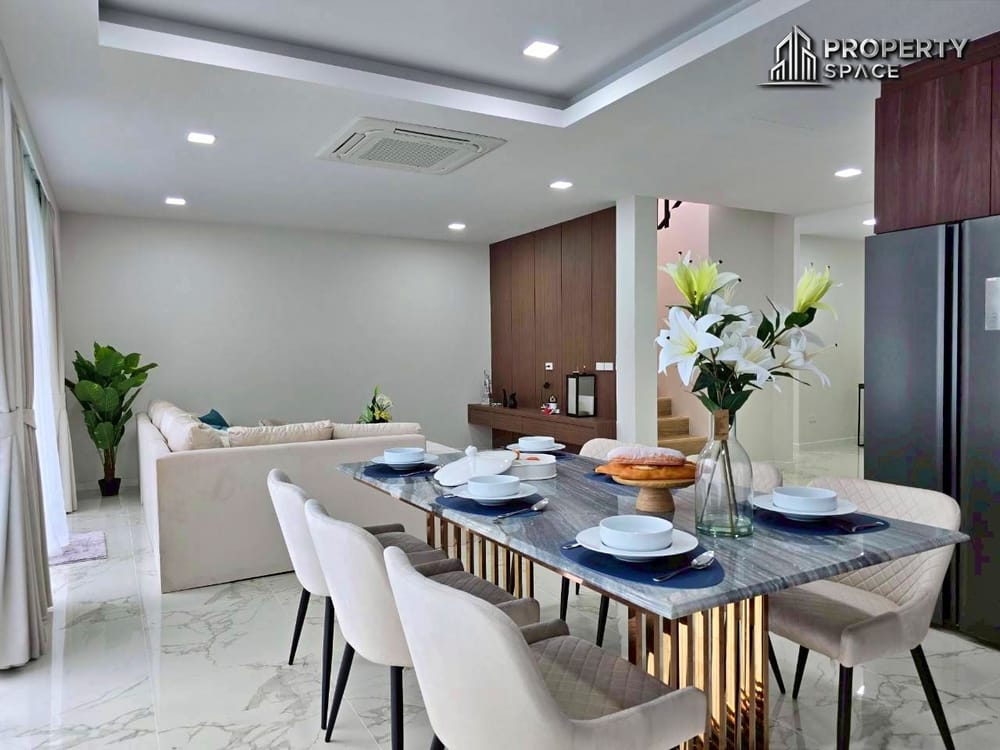 5 Bedroom 2 Storey Pool Villa in Huai Yai Pattaya For Sale Image 10