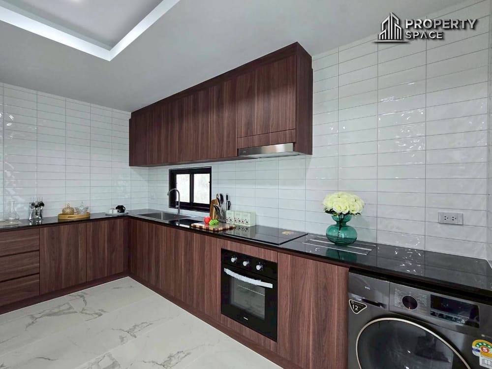5 Bedroom 2 Storey Pool Villa in Huai Yai Pattaya For Sale Image 15