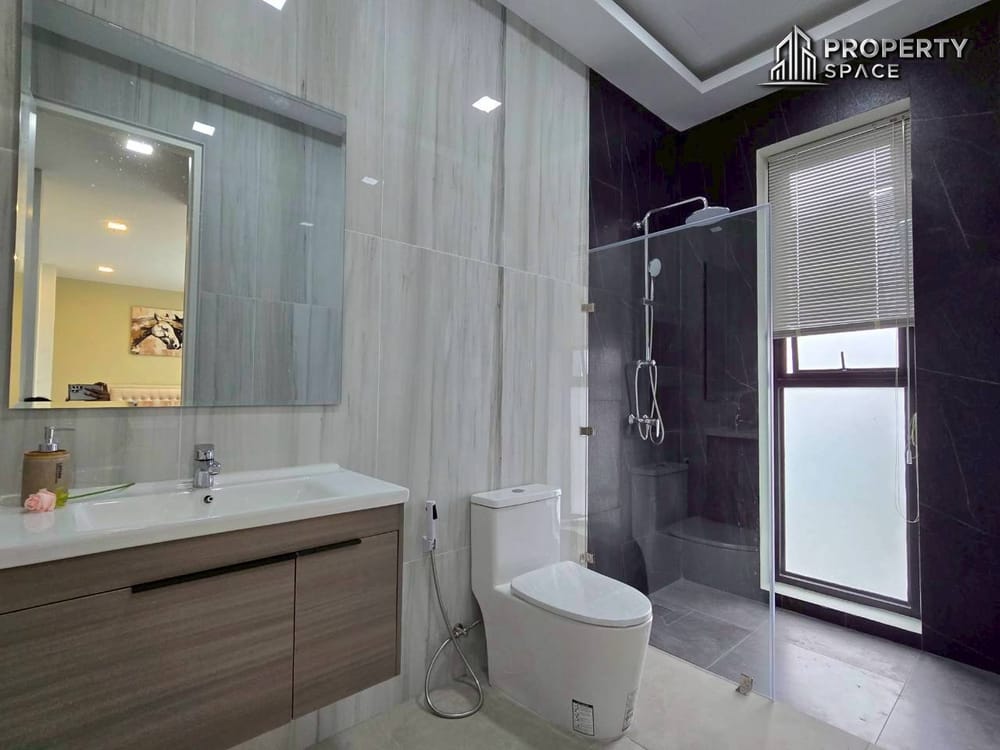 5 Bedroom 2 Storey Pool Villa in Huai Yai Pattaya For Sale Image 22