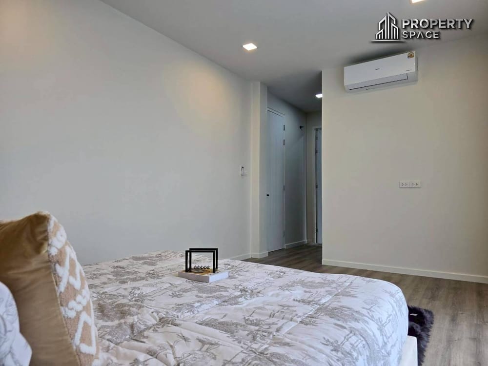 5 Bedroom 2 Storey Pool Villa in Huai Yai Pattaya For Sale Image 19