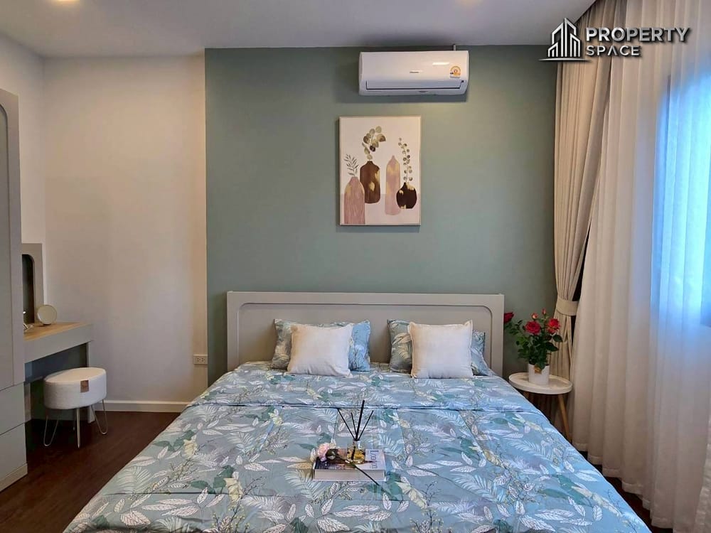 5 Bedroom 2 Storey Pool Villa in Huai Yai Pattaya For Sale Image 26
