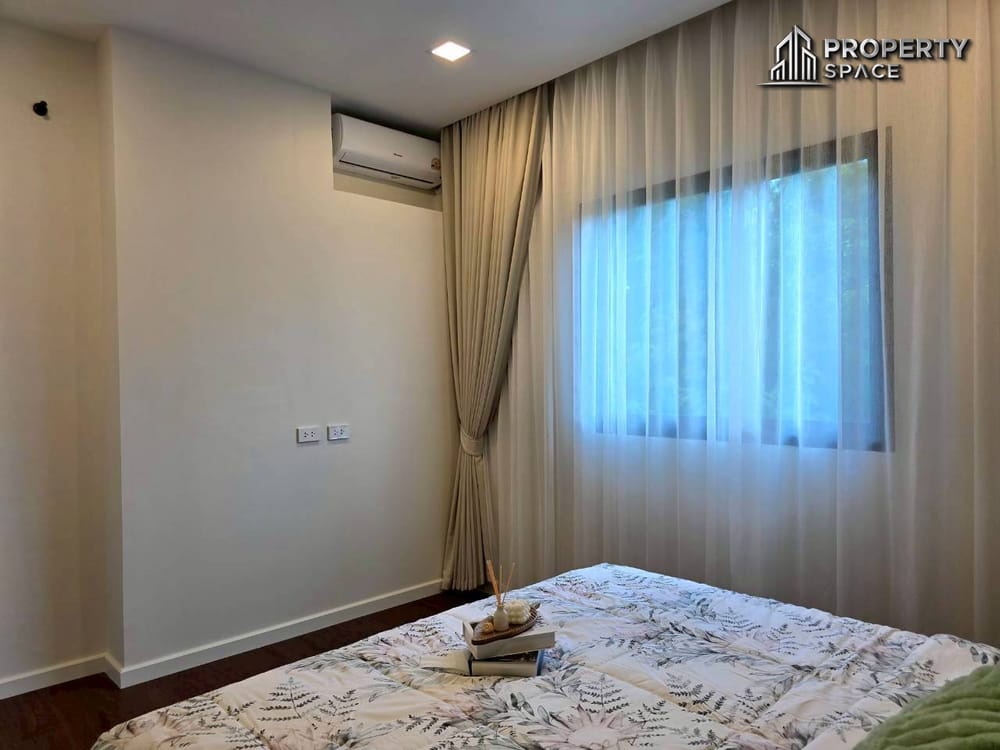 5 Bedroom 2 Storey Pool Villa in Huai Yai Pattaya For Sale Image 32