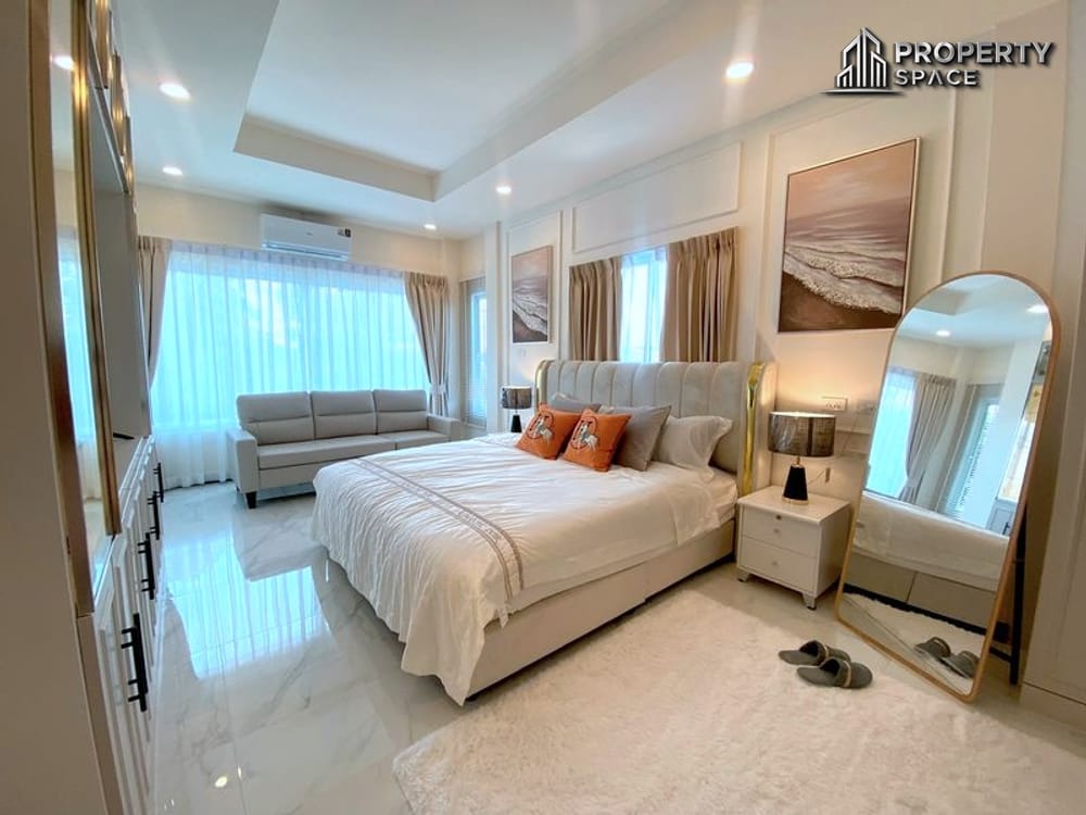 Modern 5 Bedroom Pool Villa In Chaiyaphruek 2, East Pattaya For Sale Image 13