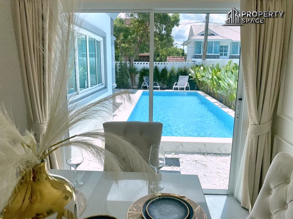 Modern 5 Bedroom Pool Villa In Chaiyaphruek 2, East Pattaya For Sale Image 7