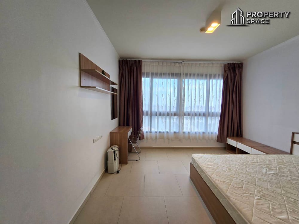 Beachfront 2-Bedroom Condo In The Zire Wongamat For Sale  Image 10