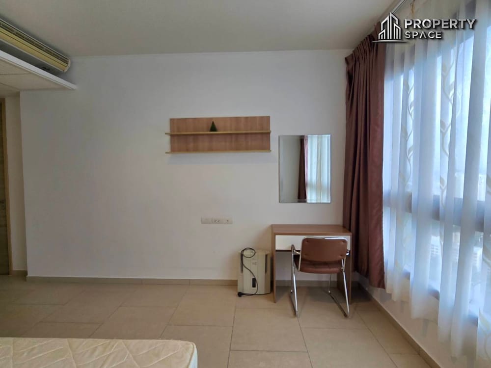 Beachfront 2-Bedroom Condo In The Zire Wongamat For Sale  Image 11
