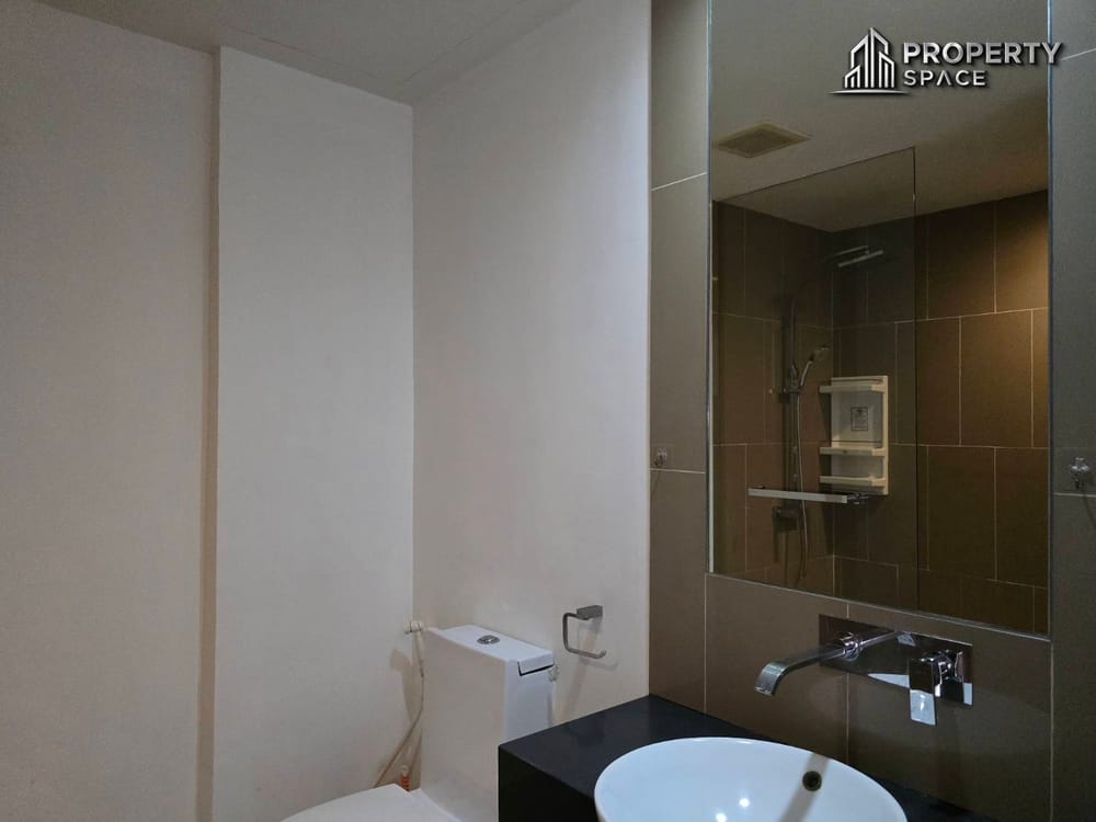 Beachfront 2-Bedroom Condo In The Zire Wongamat For Sale  Image 14