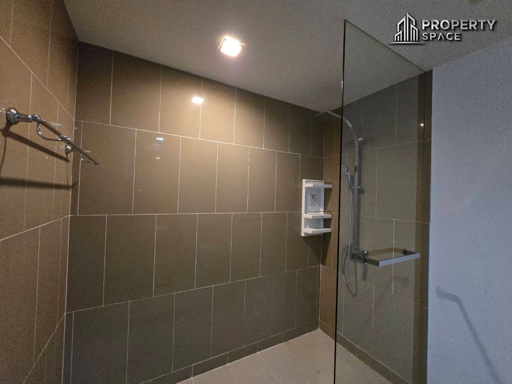 Beachfront 2-Bedroom Condo In The Zire Wongamat For Sale  Image 15
