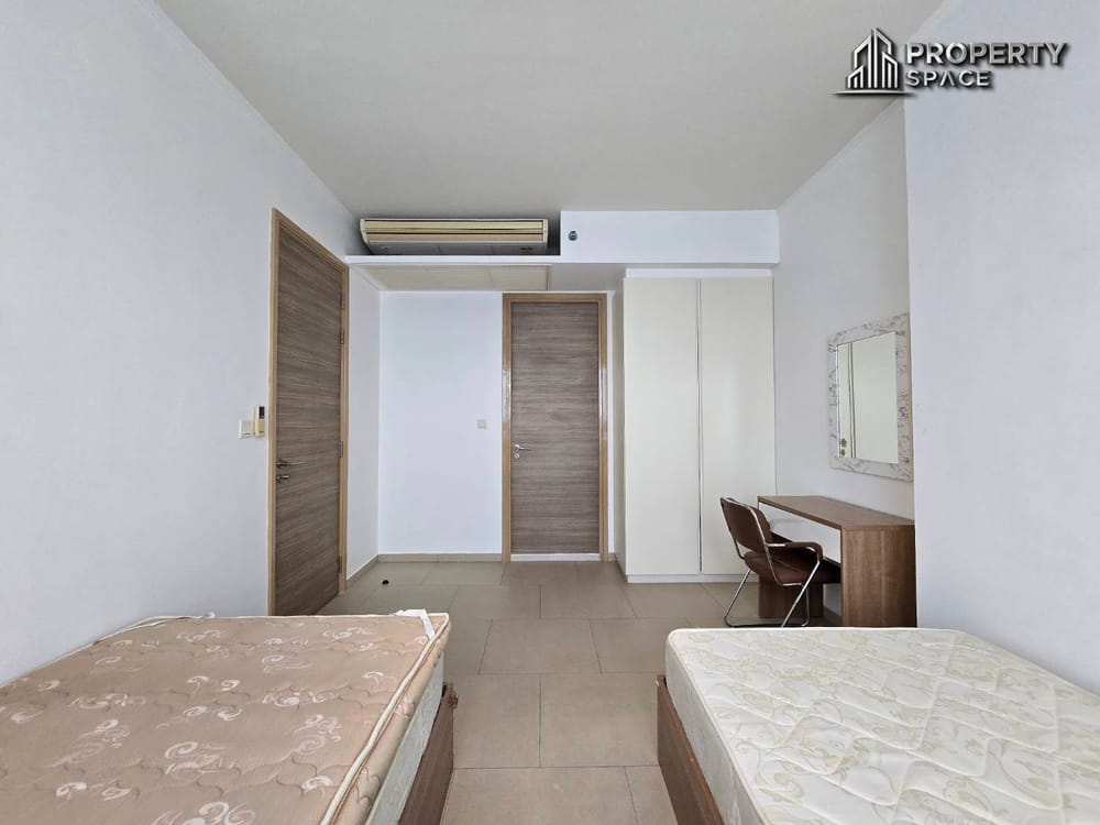 Beachfront 2-Bedroom Condo In The Zire Wongamat For Sale  Image 19