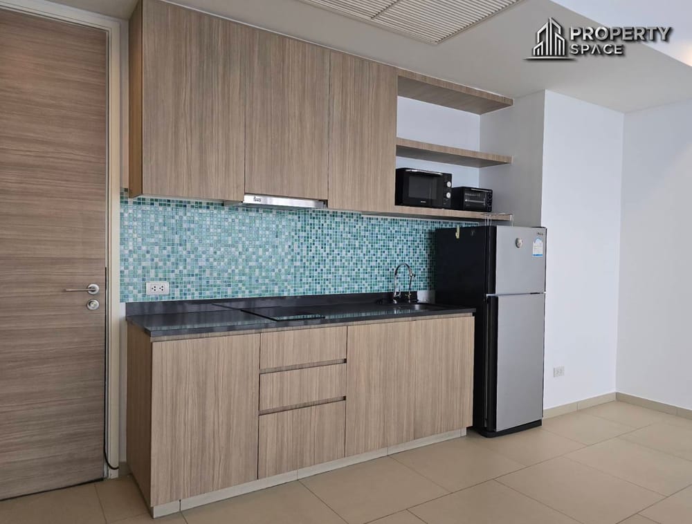 Beachfront 2-Bedroom Condo In The Zire Wongamat For Sale  Image 8