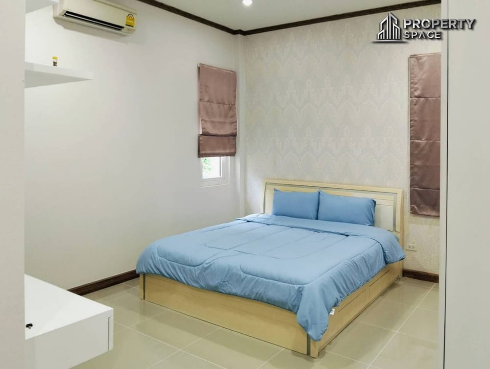 Modern Thai Style 3-Bedroom House in East Pattaya For Rent Image 15