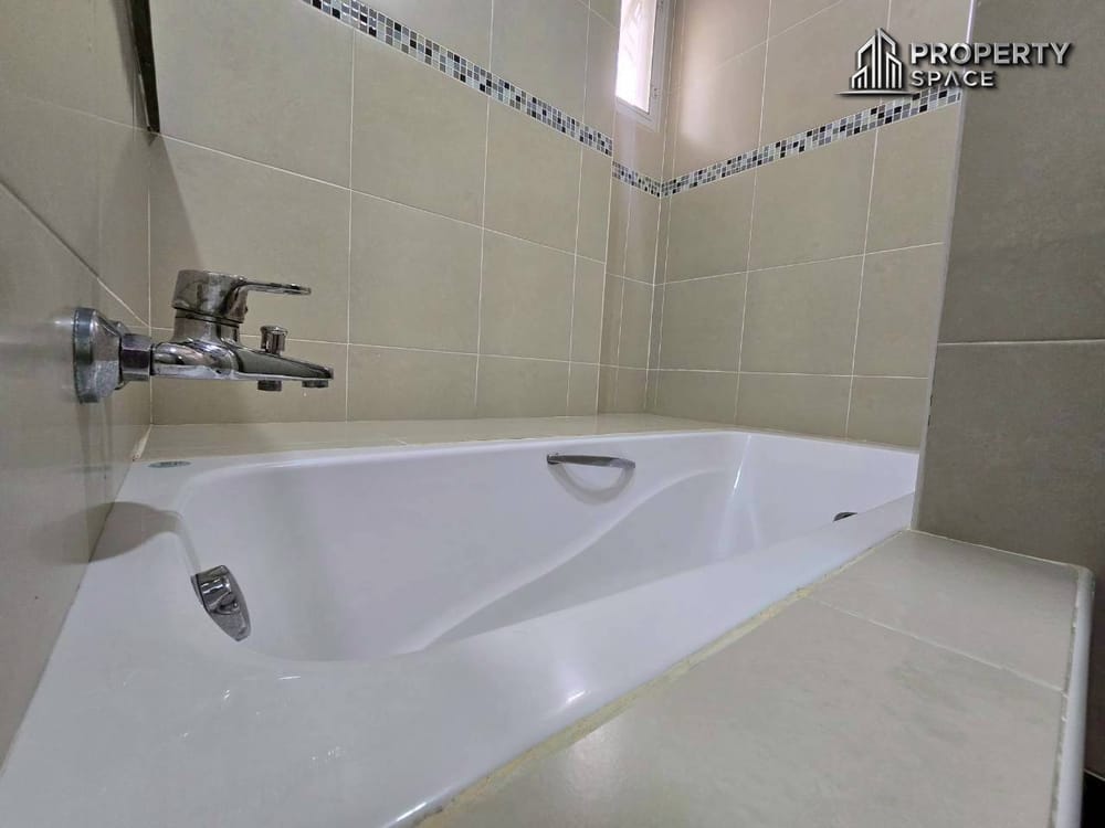 Modern 3 Bedroom House In Soi Siam Country Club Pattaya For Rent Image 23