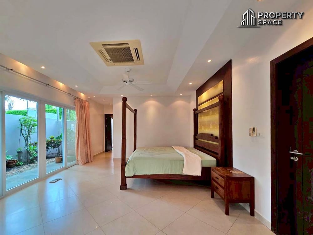 Tropical 4-Bedroom Pool Villa In East Pattaya For Sale And Rent  Image 23