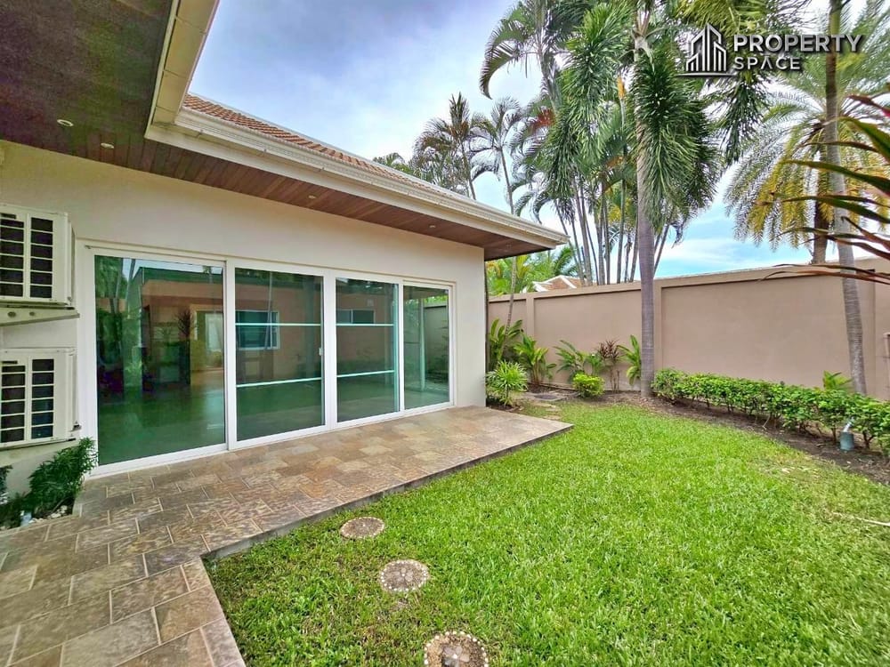 Tropical 4-Bedroom Pool Villa In East Pattaya For Sale And Rent  Image 49