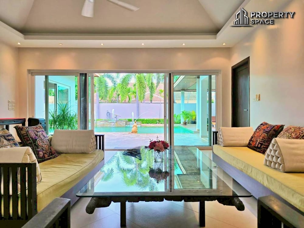 Tropical 4-Bedroom Pool Villa In East Pattaya For Sale And Rent  Image 9