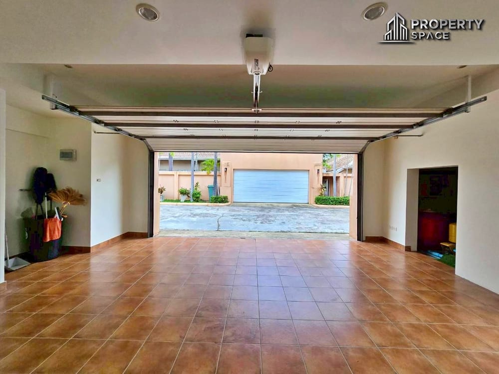 Tropical 4-Bedroom Pool Villa In East Pattaya For Sale And Rent  Image 53