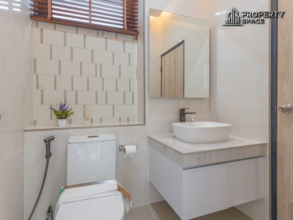Modern Luxury 3 Bedroom Pool Villa In Heart of Central Pattaya For Sale Image 31