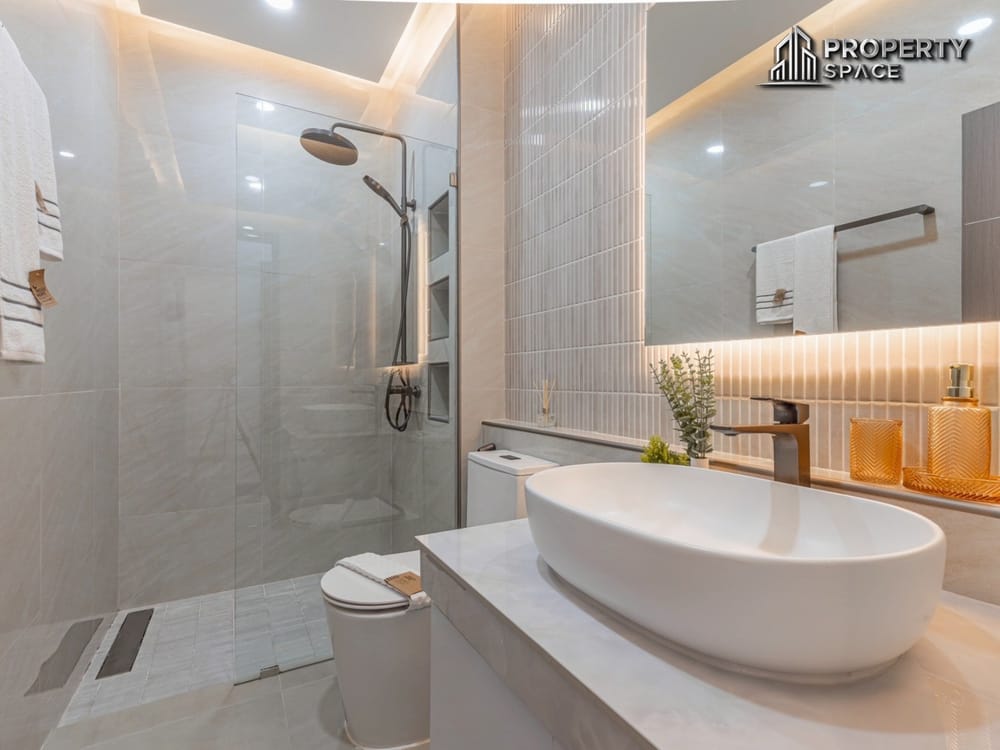 Modern Luxury 3 Bedroom Pool Villa In Heart of Central Pattaya For Sale Image 15