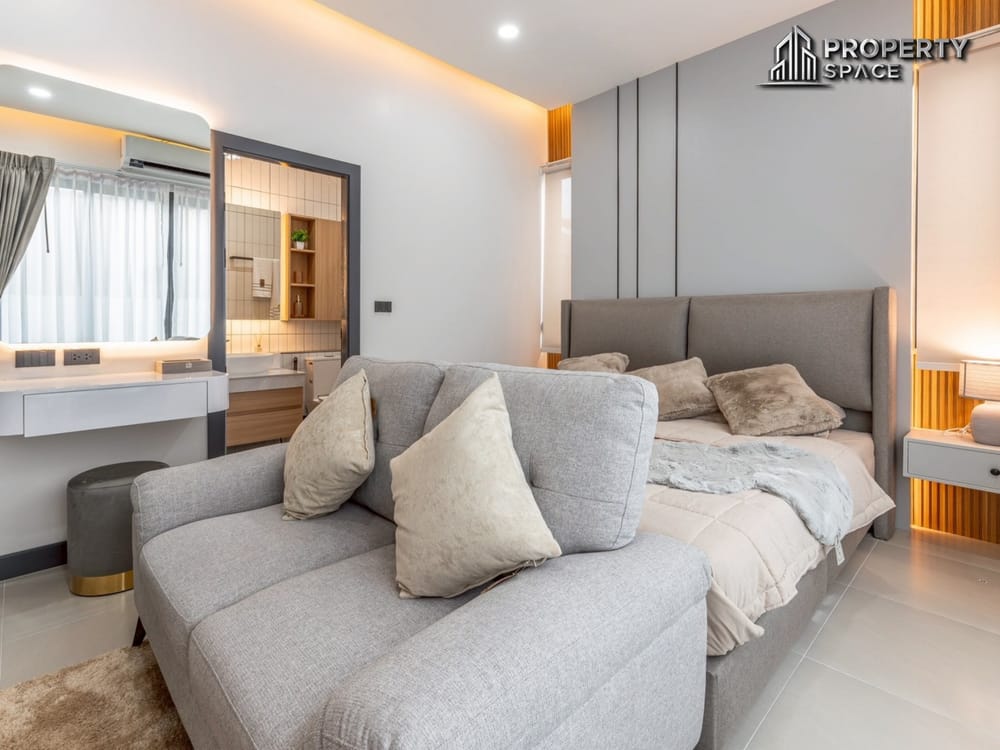 Modern Luxury 3 Bedroom Pool Villa In Heart of Central Pattaya For Sale Image 13