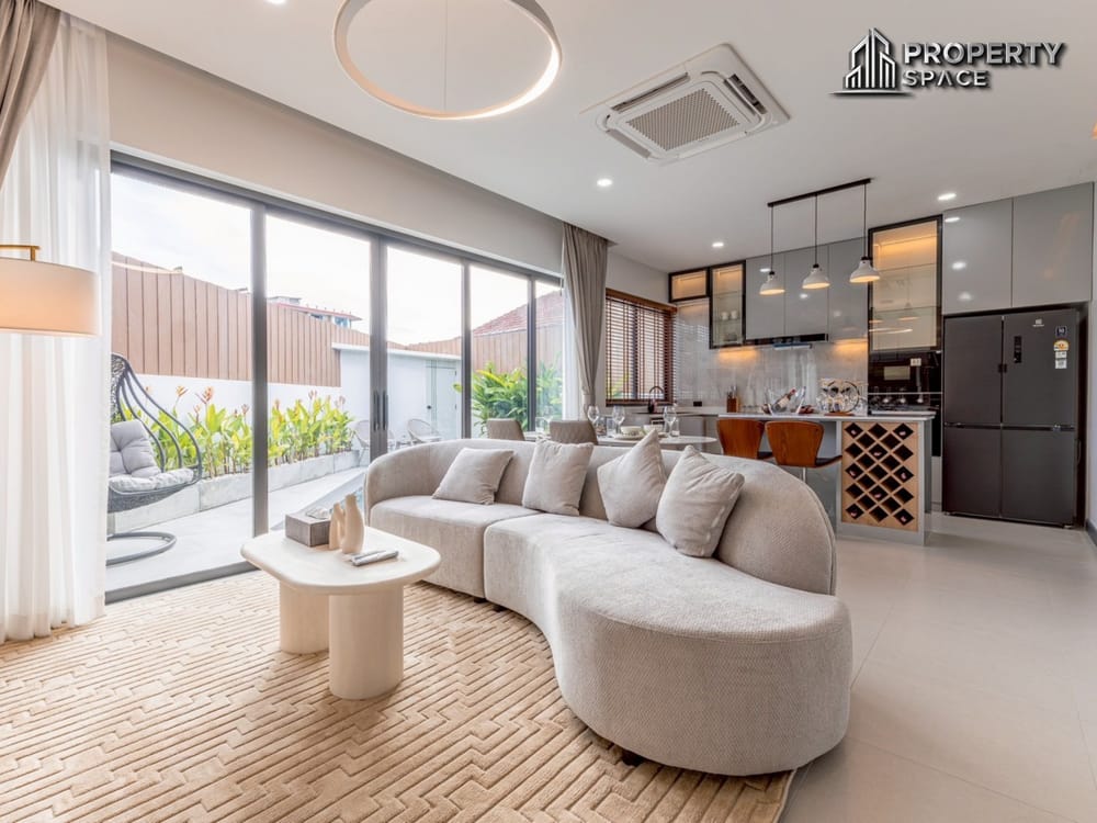 Modern Luxury 3 Bedroom Pool Villa In Heart of Central Pattaya For Sale Image 8