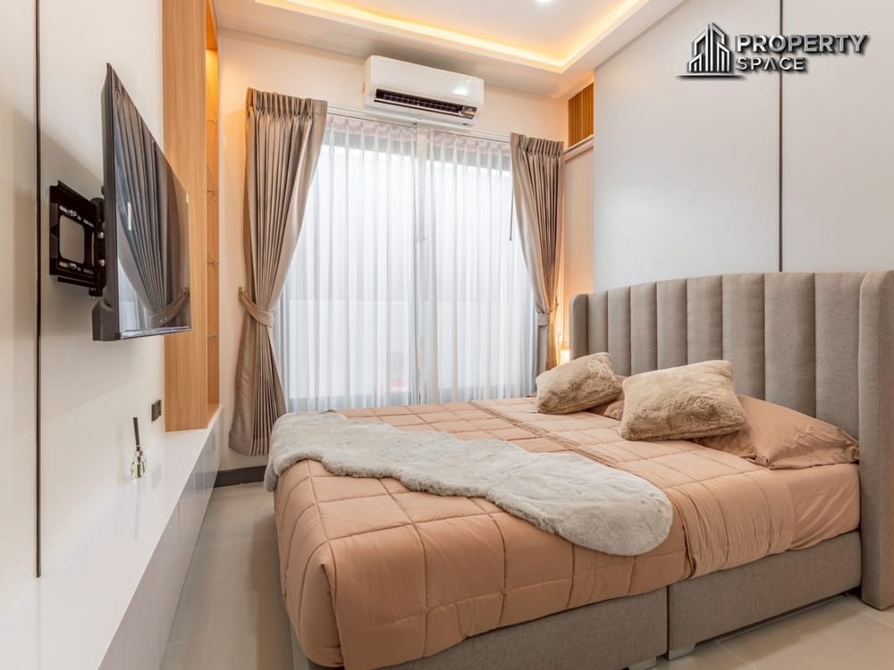 Modern Luxury 3 Bedroom Pool Villa In Heart of Central Pattaya For Sale Image 17