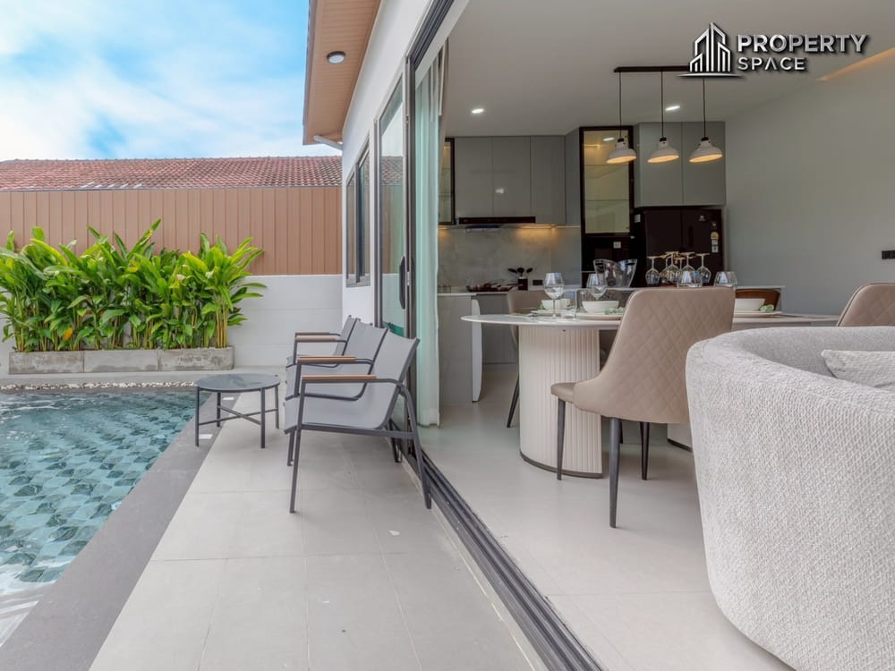 Modern Luxury 3 Bedroom Pool Villa In Heart of Central Pattaya For Sale Image 4