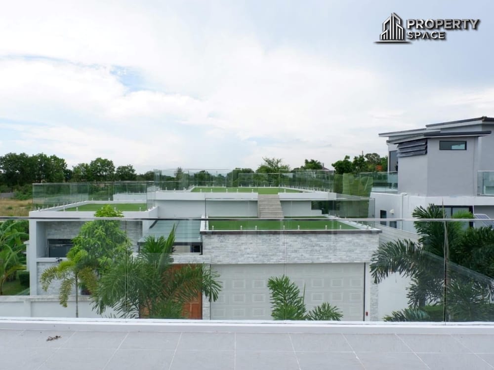 4-Bedroom Luxury Pool Villa In East Pattaya For Sale and Rent Image 15