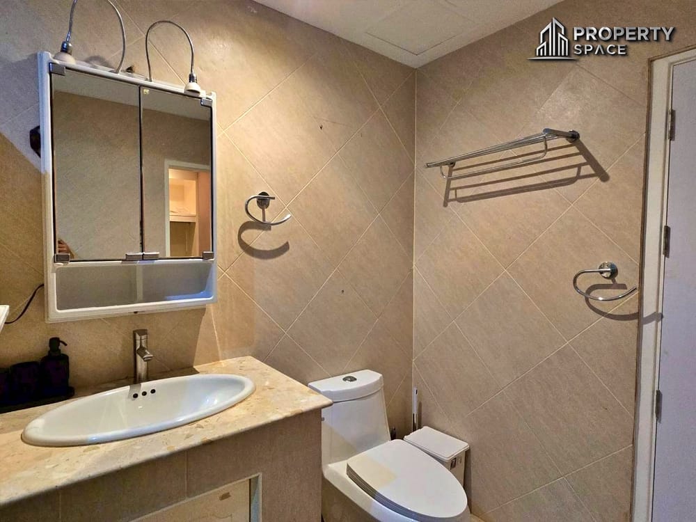 Spacious 3 Bedroom Condo Mountain View In Executive Residence 4 Pattaya For Sale And Rent Image 31