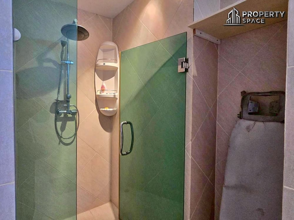 Spacious 3 Bedroom Condo Mountain View In Executive Residence 4 Pattaya For Sale And Rent Image 39