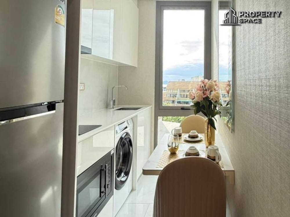 Luxury 1 Bedroom in Copacabana Beachfront Jomtien Condo For Rent Image 7