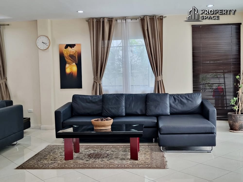 Pet Friendly Modern 3 Bedroom 2 Storey House In East Pattaya For Rent Image 9