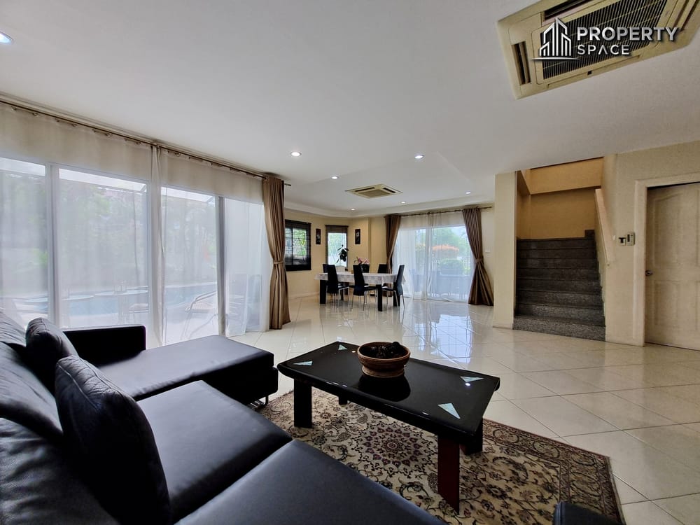 Pet Friendly Modern 3 Bedroom 2 Storey House In East Pattaya For Rent Image 8