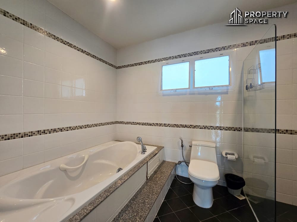 Pet Friendly Modern 3 Bedroom 2 Storey House In East Pattaya For Rent Image 22